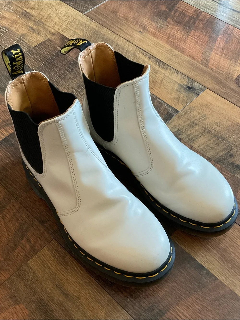 Dr Martens Chelsea Boot 2976 White 6